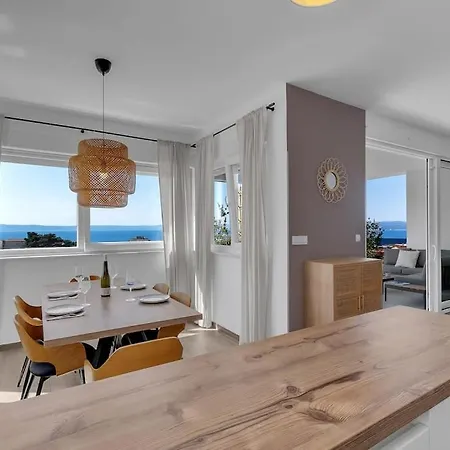 Penthouse Lena Μακάρσκα