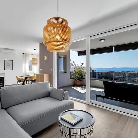 Penthouse Lena * Μακάρσκα